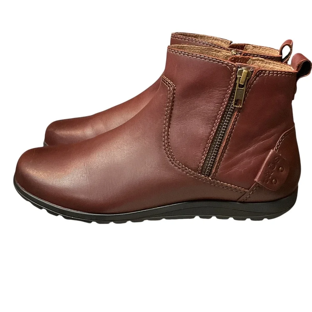 Taos Footwear Women's Leather Side Zip Comfort Heel Classic Ankle Booties Size 8